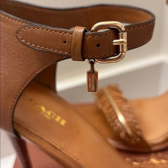 Coach Women's Tan Leather Heels size 8 - Picture 3 of 10